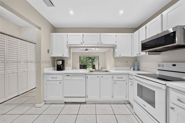 506 Westree Ln, Plantation, FL 33324