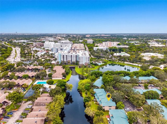 506 Westree Ln, Plantation, FL 33324