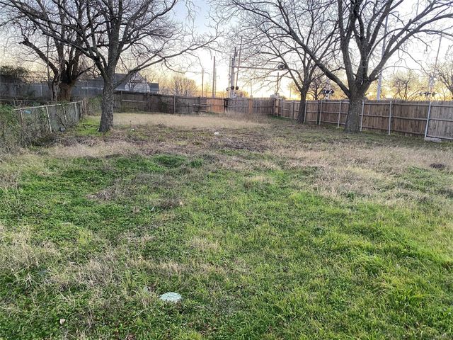 7002 Red Bud Drive, Dallas, TX 75227