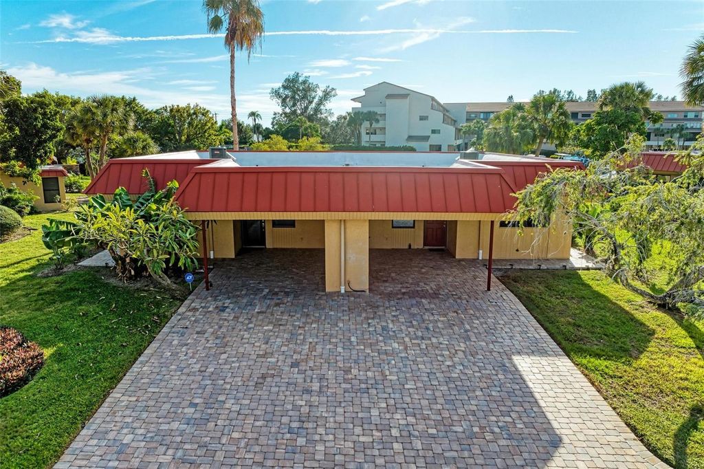 9409 CATALINA DRIVE