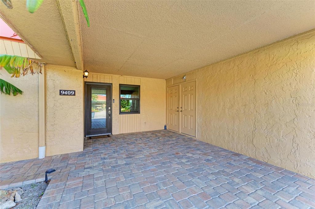 9409 CATALINA DRIVE