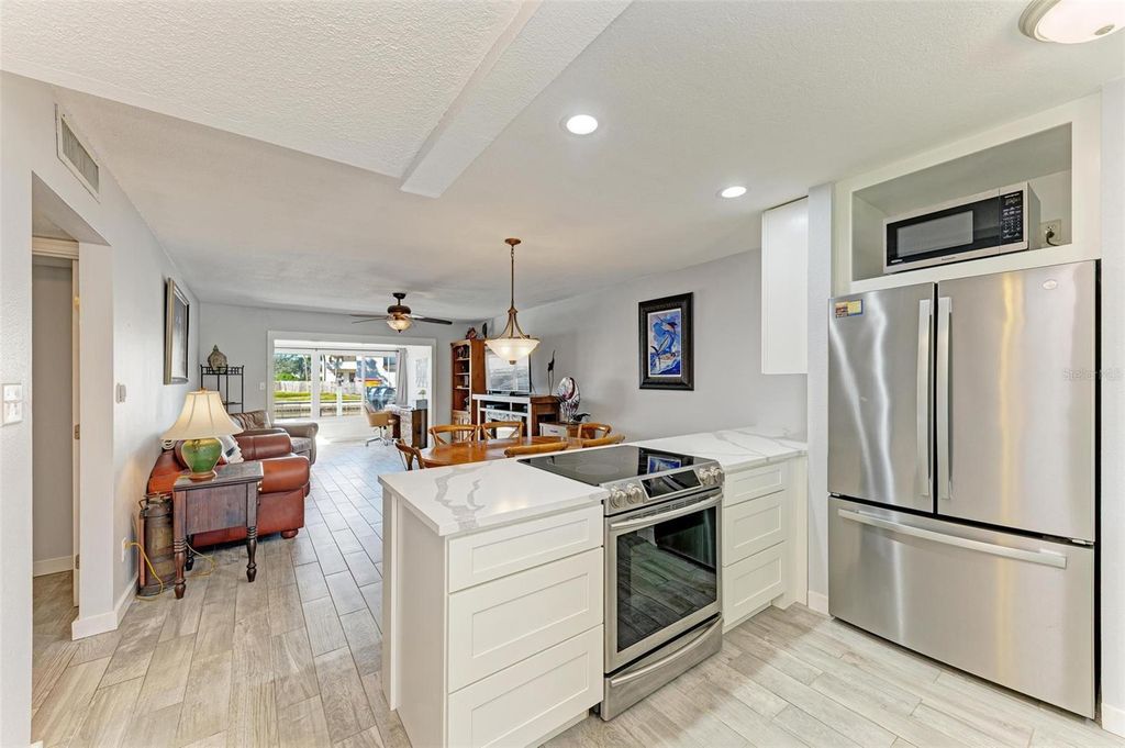 9409 CATALINA DRIVE