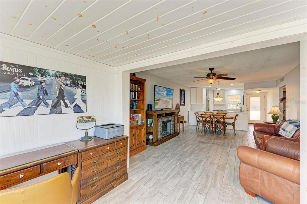 9409 CATALINA DRIVE