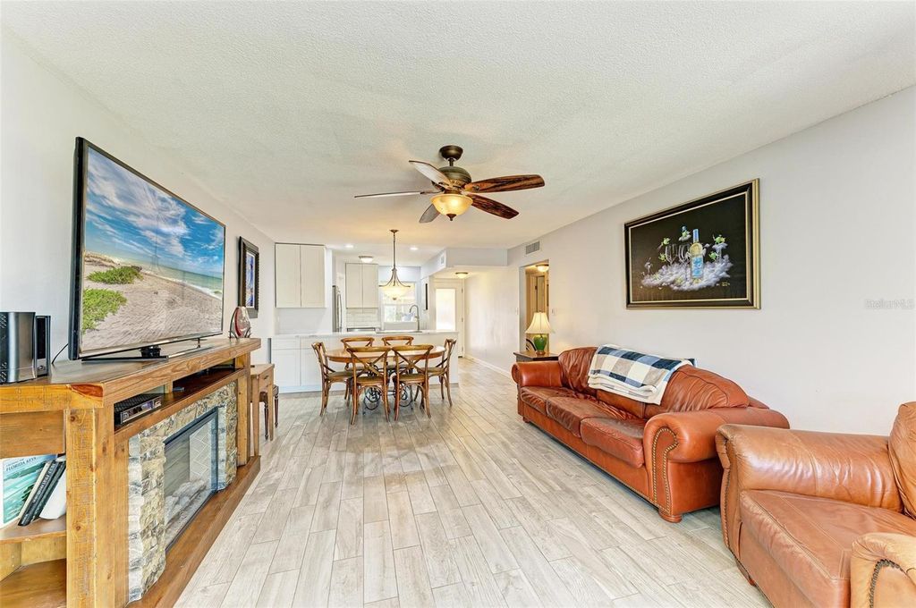 9409 CATALINA DRIVE