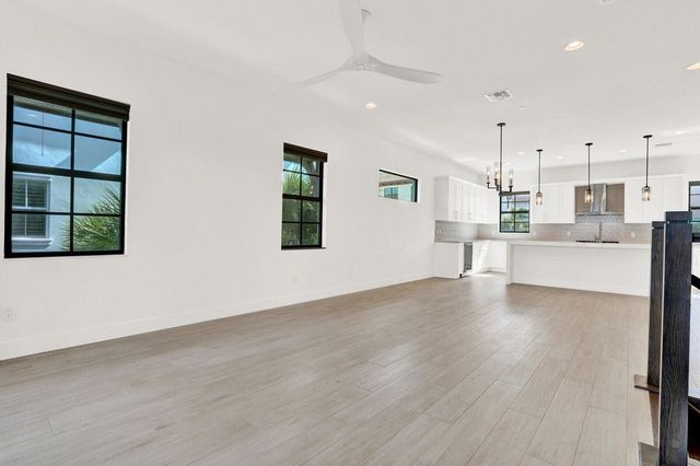 12711 Machiavelli Way, Palm Beach Gardens, FL 33418