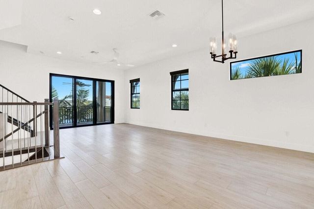 12711 Machiavelli Way, Palm Beach Gardens, FL 33418