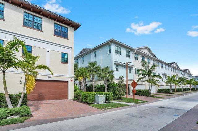 12711 Machiavelli Way, Palm Beach Gardens, FL 33418