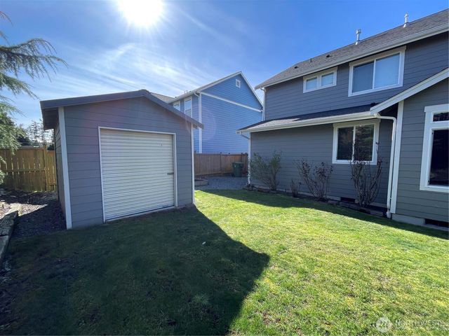 1676 SW Ulysses Street, Oak Harbor, WA 98277