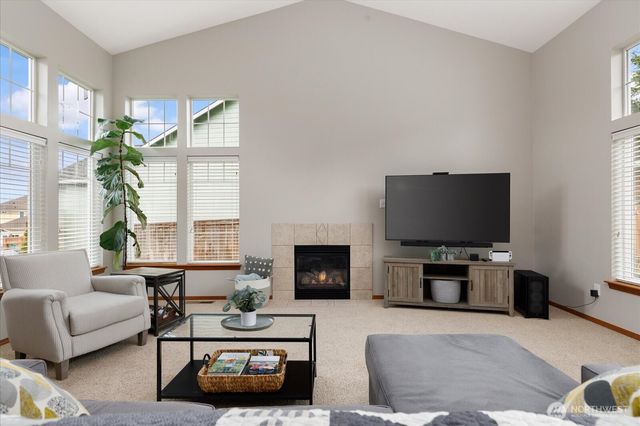 1676 SW Ulysses Street, Oak Harbor, WA 98277