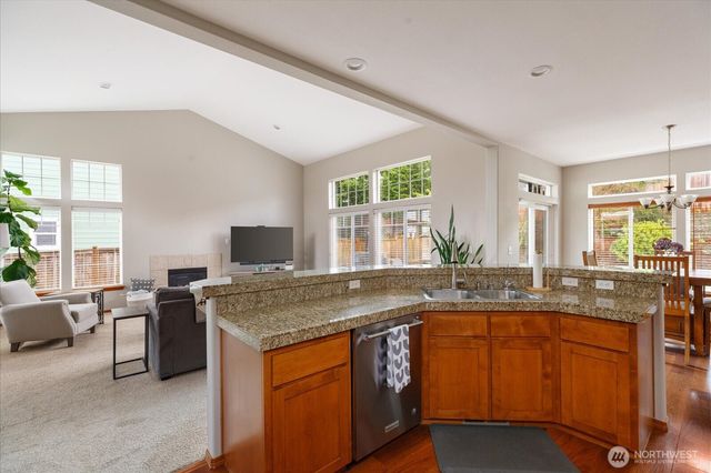 1676 SW Ulysses Street, Oak Harbor, WA 98277