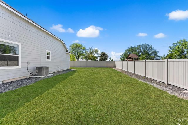 15693 Shrike Ave, Nampa, ID 83651