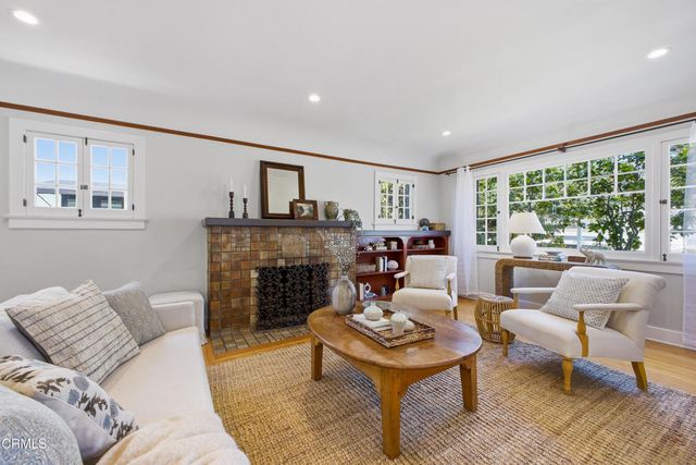 1124 E Mariposa Street, Altadena, CA 91001