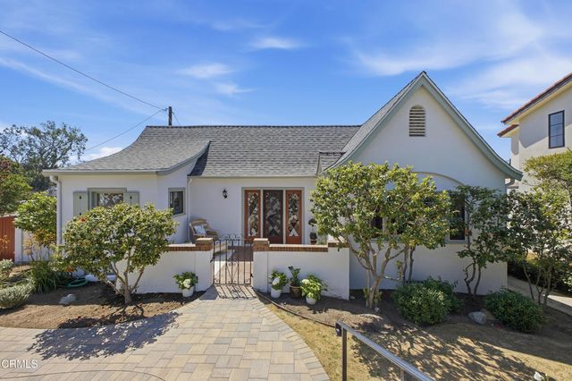 1124 E Mariposa Street, Altadena, CA 91001