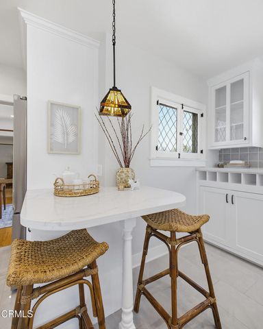 1124 E Mariposa Street, Altadena, CA 91001