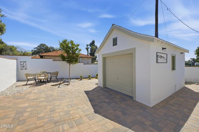 1124 E Mariposa Street, Altadena, CA 91001