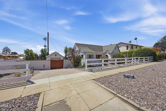 1124 E Mariposa Street, Altadena, CA 91001