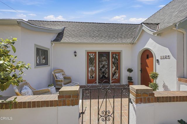 1124 E Mariposa Street, Altadena, CA 91001