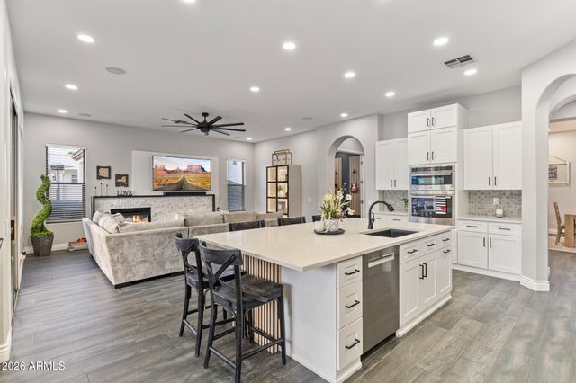 1902 S LOS ALTOS Drive, Chandler, AZ 85286