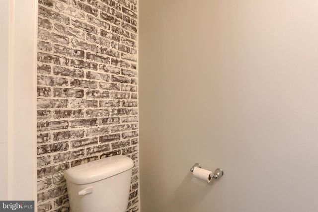 16 WILDFLOWER CIR, Lebanon, PA 17046