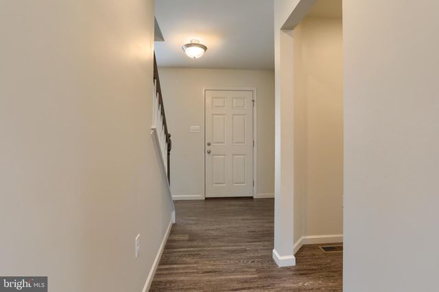 16 WILDFLOWER CIR, Lebanon, PA 17046