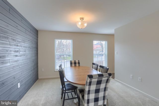 16 WILDFLOWER CIR, Lebanon, PA 17046
