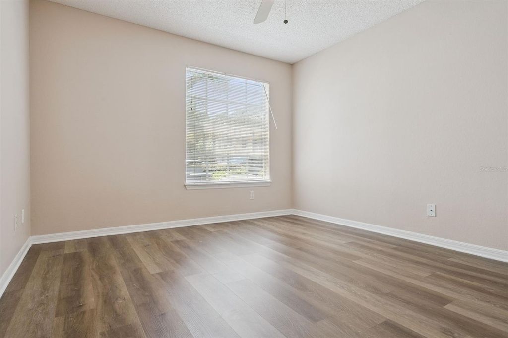 Image 20 of property listing at 1085 S HIAWASSEE ROAD 513, Orlando, FL 32835
