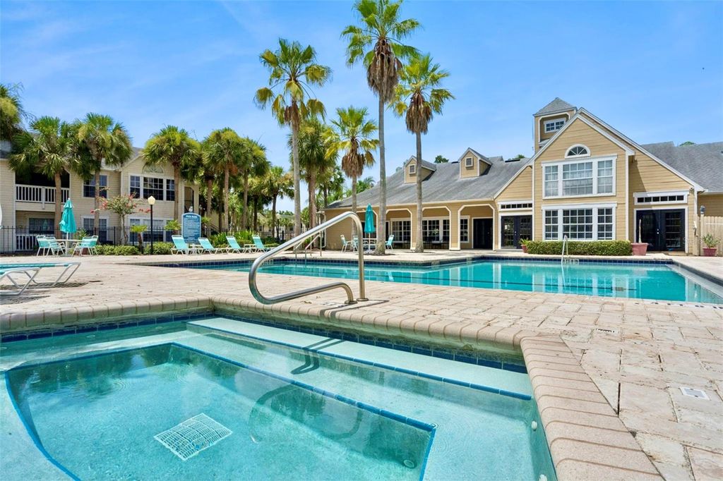 Image 35 of property listing at 1085 S HIAWASSEE ROAD 513, Orlando, FL 32835