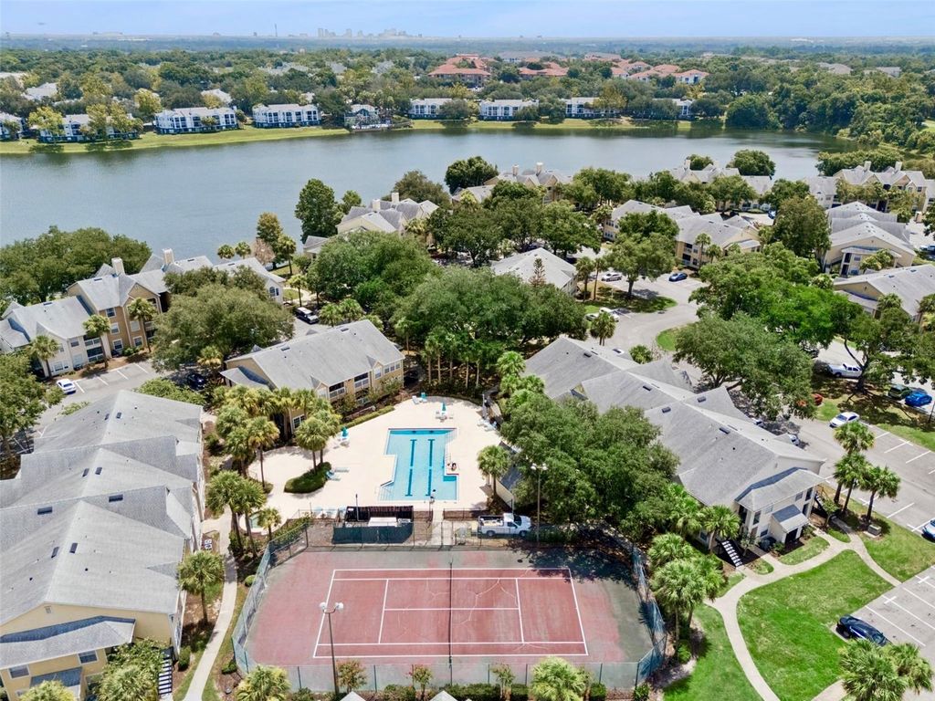 Image 42 of property listing at 1085 S HIAWASSEE ROAD 513, Orlando, FL 32835