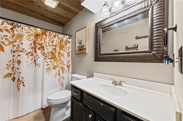 17451 S Ingrid Street, Gardner, KS 66030