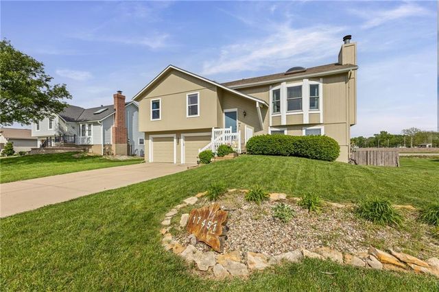 17451 S Ingrid Street, Gardner, KS 66030
