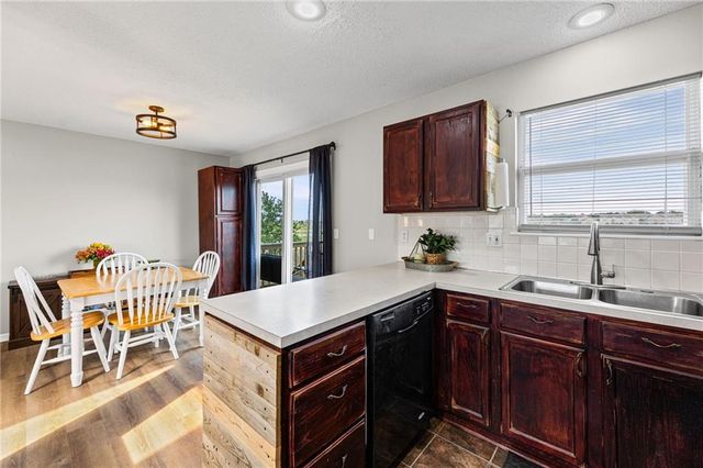 17451 S Ingrid Street, Gardner, KS 66030