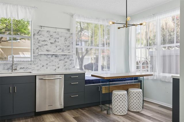 1755 Seagrape Way, Hollywood, FL 33019