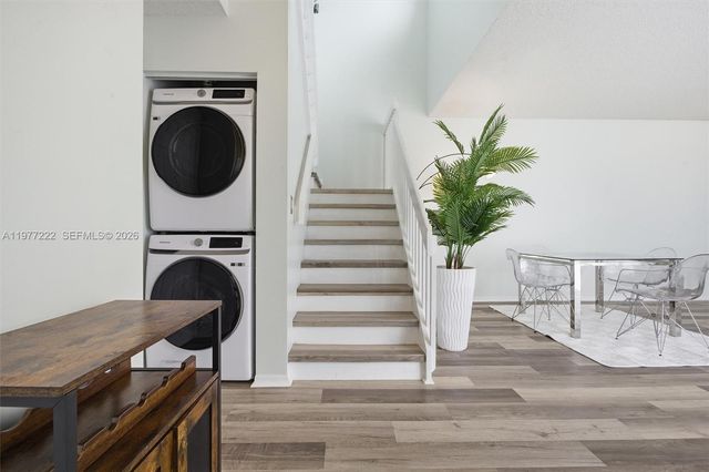 1755 Seagrape Way, Hollywood, FL 33019