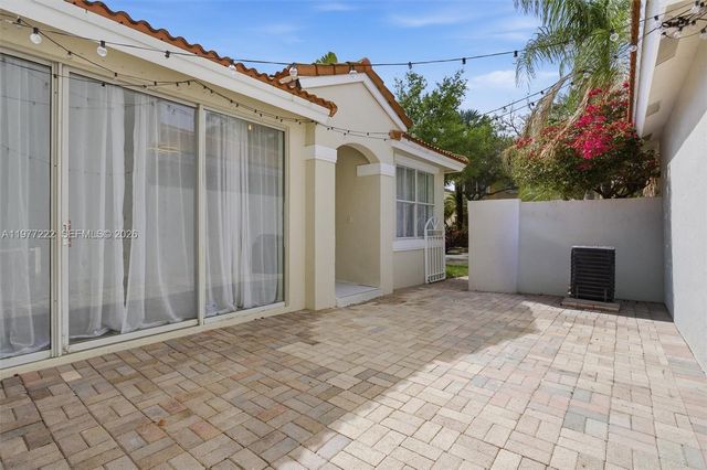 1755 Seagrape Way, Hollywood, FL 33019