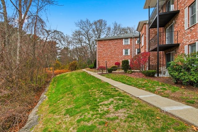 356 Neponset St E, Canton, MA 02021