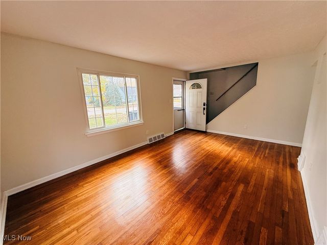 25751 Briardale Avenue, Euclid, OH 44132