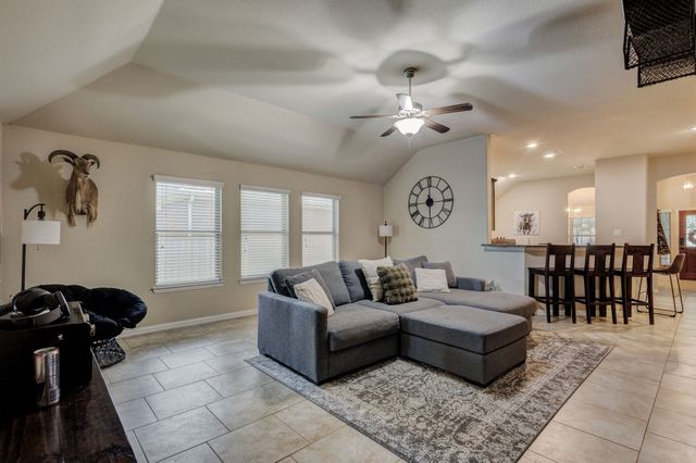 1005 Oarlock Drive, Crowley, TX 76036