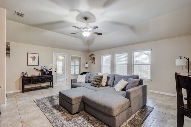 1005 Oarlock Drive, Crowley, TX 76036