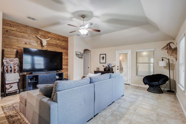 1005 Oarlock Drive, Crowley, TX 76036