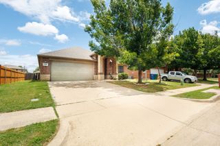 1005 Oarlock Drive, Crowley, TX 76036