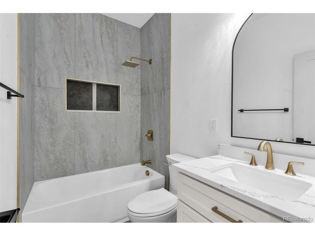 1328 Cypress St, Pueblo, CO 81004