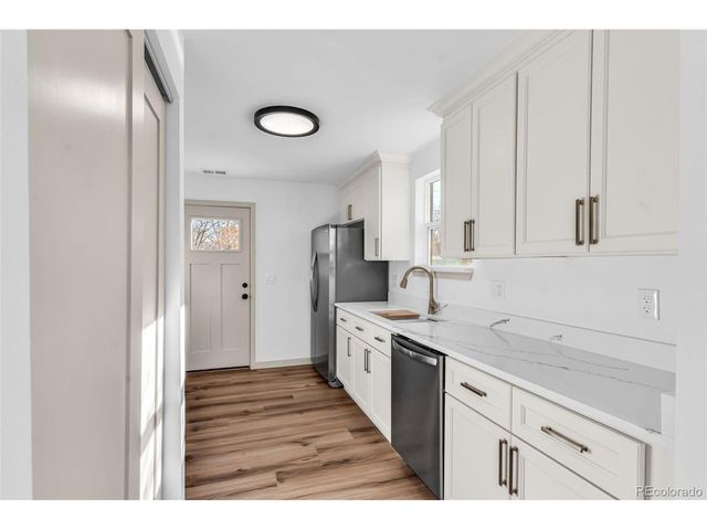 1328 Cypress St, Pueblo, CO 81004