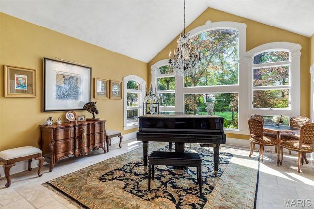 556 Oak Terrace Drive, Farmington, MO 63640