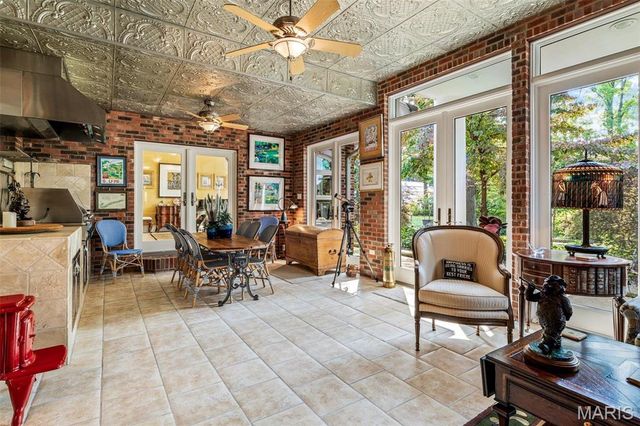 556 Oak Terrace Drive, Farmington, MO 63640