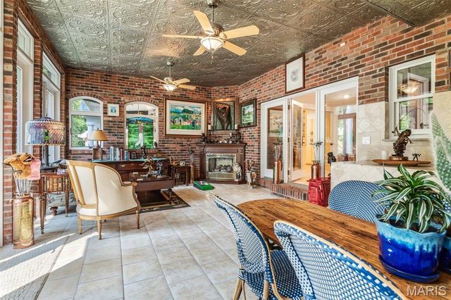 556 Oak Terrace Drive, Farmington, MO 63640