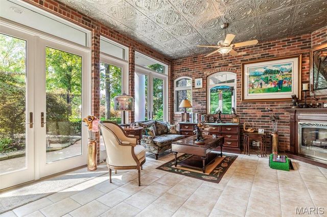 556 Oak Terrace Drive, Farmington, MO 63640