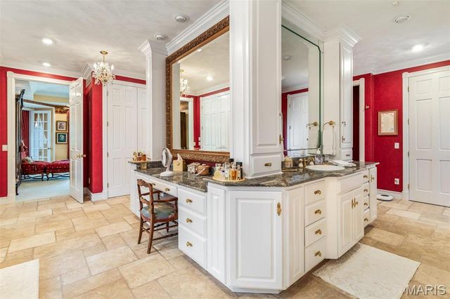 556 Oak Terrace Drive, Farmington, MO 63640