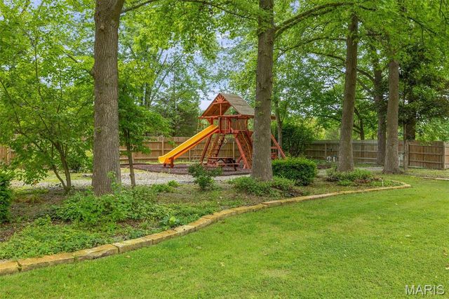 556 Oak Terrace Drive, Farmington, MO 63640