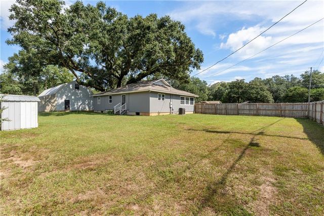 2762 Hillcrest Road, Mobile, AL 36695