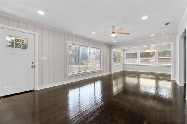 2762 Hillcrest Road, Mobile, AL 36695
